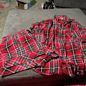 Victoria’s Secret flannel shorts and top set xl